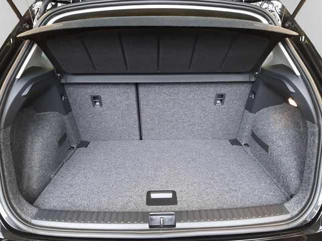 Fahrzeugabbildung Seat Arona Style 1.0TSI AHK LED SHZ Klimaaut. 18"