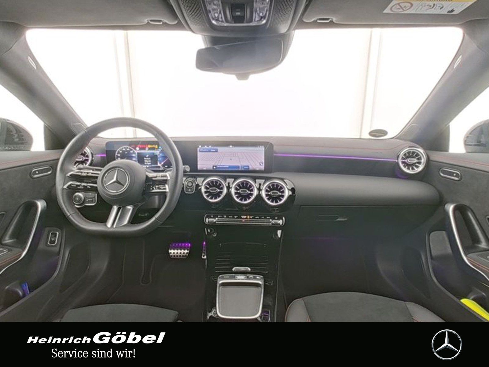 Fahrzeugabbildung Mercedes-Benz CLA 200 AMG MULTIBEAM+PANO+NIGHT+19ZOLL+CARPLAY
