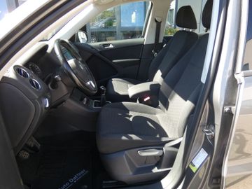 Volkswagen Tiguan - 8