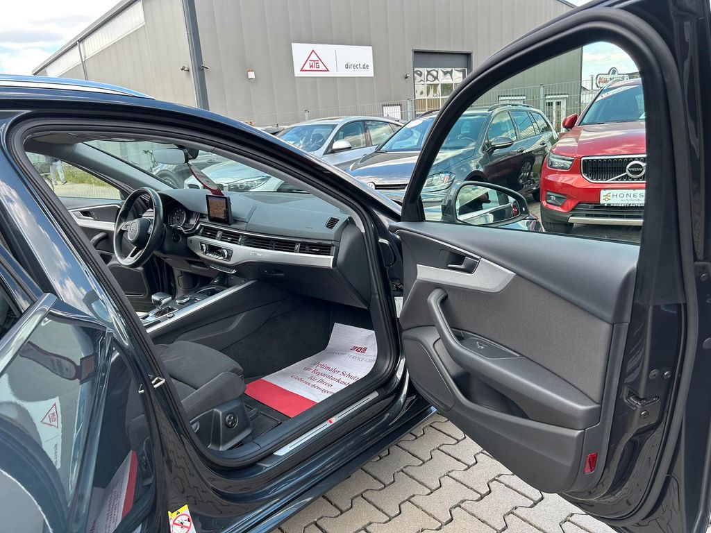 Car Image 28