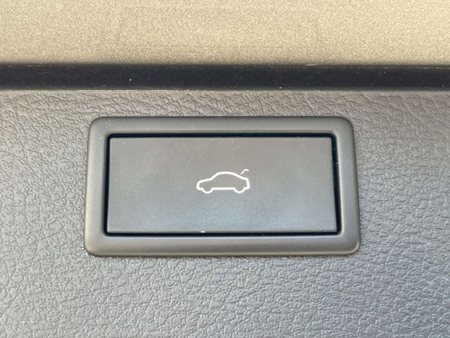 T6.1 Multivan 2.0 TDI DSG Gen Six AHK/LED/Kamera
