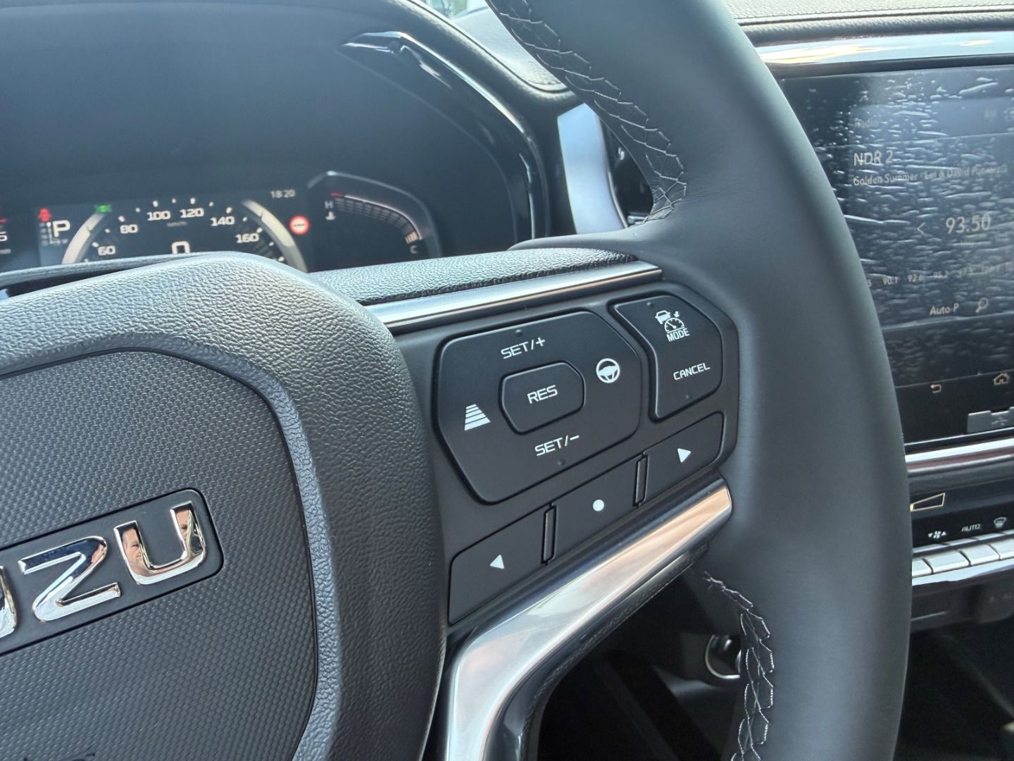 Fahrzeugabbildung Isuzu D-Max Double Cab 2.2 Turbo 4WD LSE