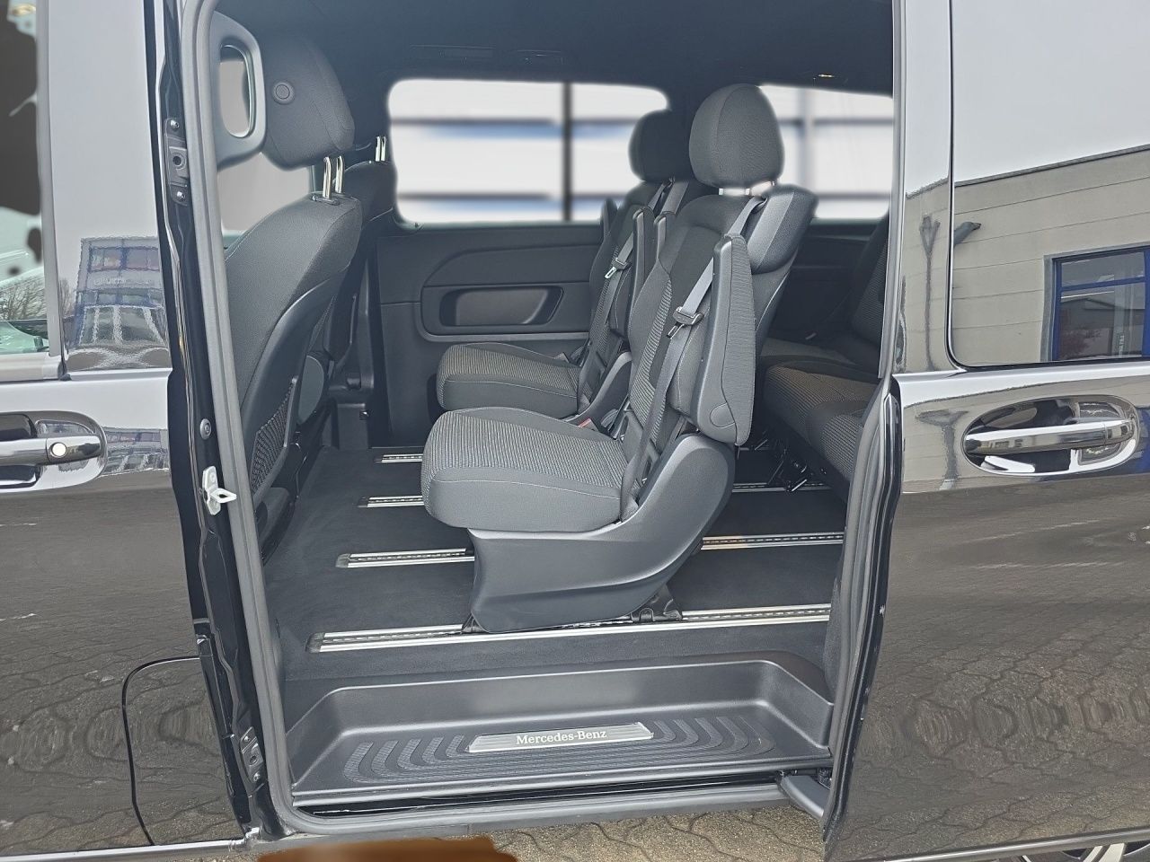 Fahrzeugabbildung Mercedes-Benz V 300 d Style Navi*360 Kamera*AHK*7-Sitzer*Easy-