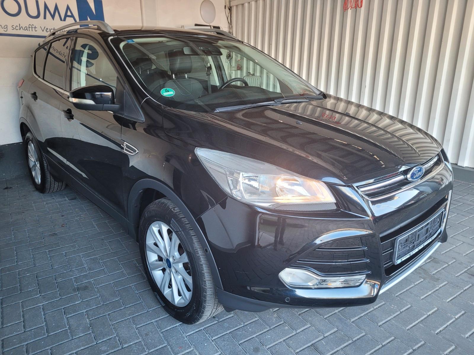 Ford Kuga Titanium*SCHECKHEFT*SEHRGEPFLEGT*2.BESITZ