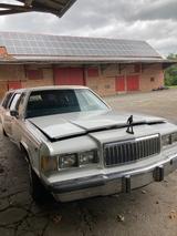 Ford Mercury - Ford Mercury mit Benzin-Antrieb: Automatik