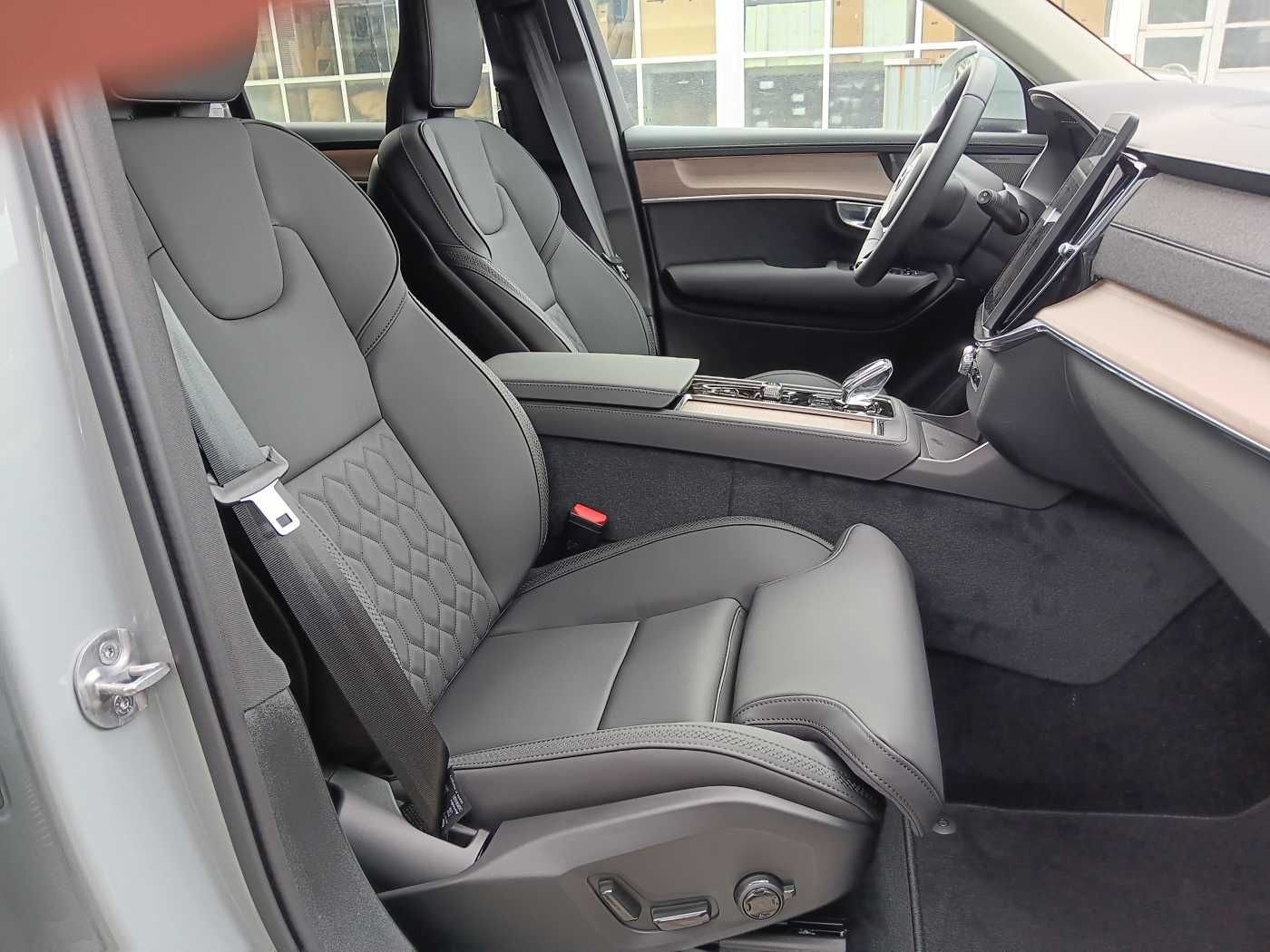 Fahrzeugabbildung Volvo XC90 T8 AWD Plus Bright 'Anhängerkupplung'