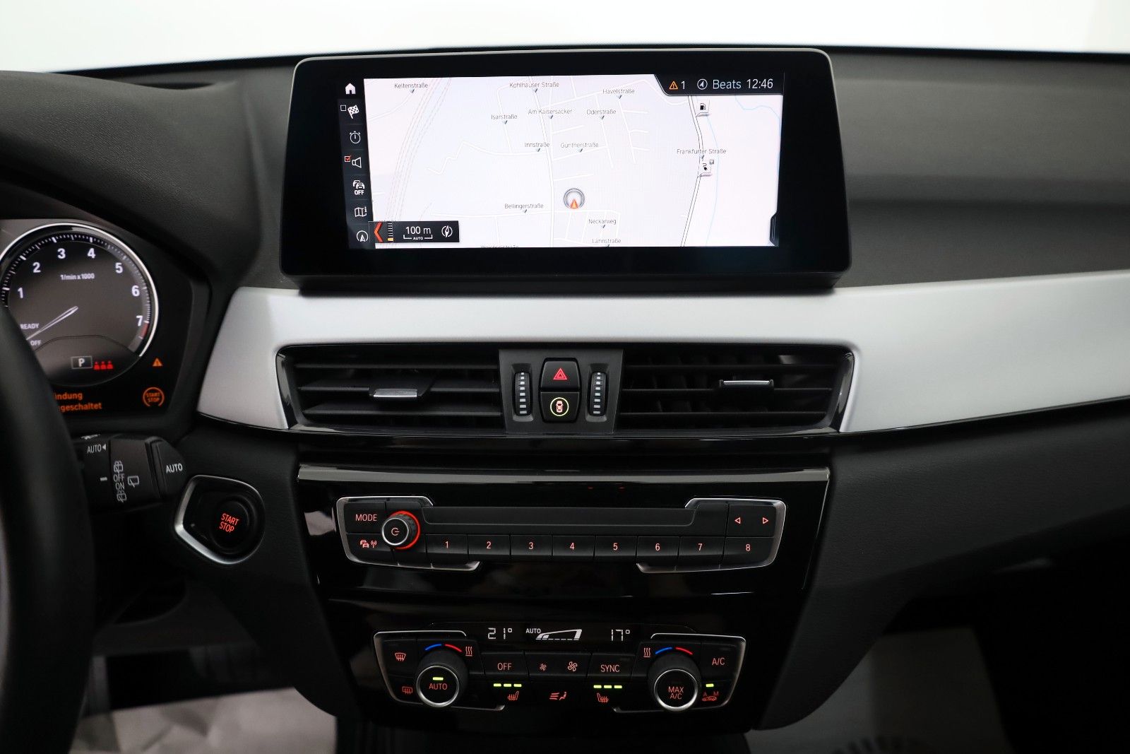 Fahrzeugabbildung BMW X1 xDrive25e Advantage,Leder,Navi,LED,Kamera,HUD
