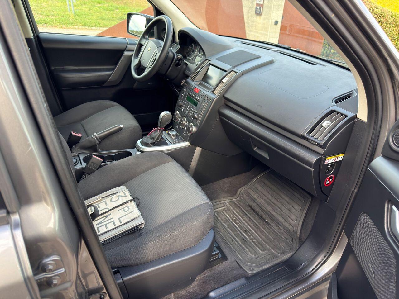 Land Rover Freelander 2012 — photo 13