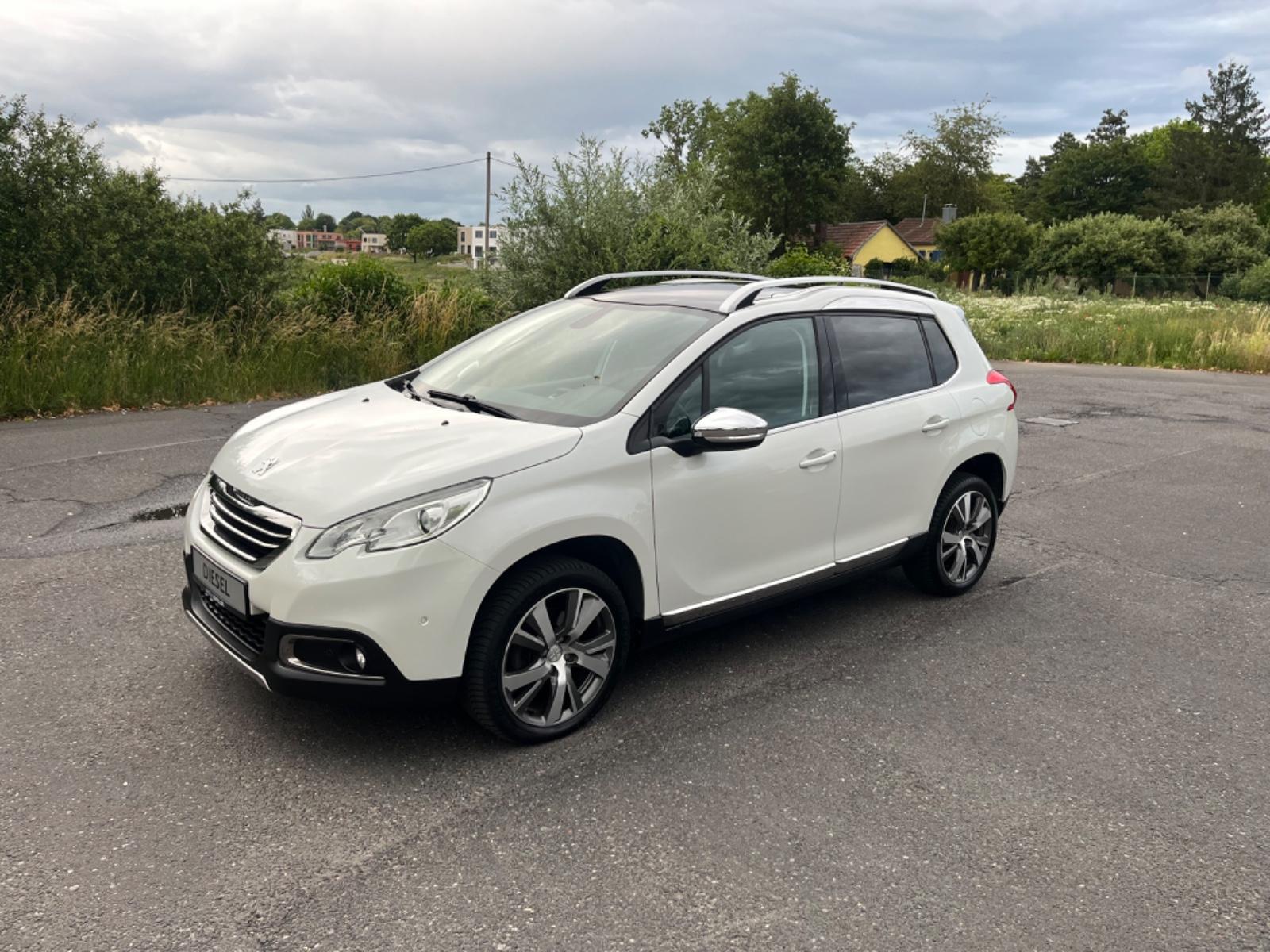 Peugeot 2008 Allure, Navi, Pano, Kamera, Zahnriemen NEU