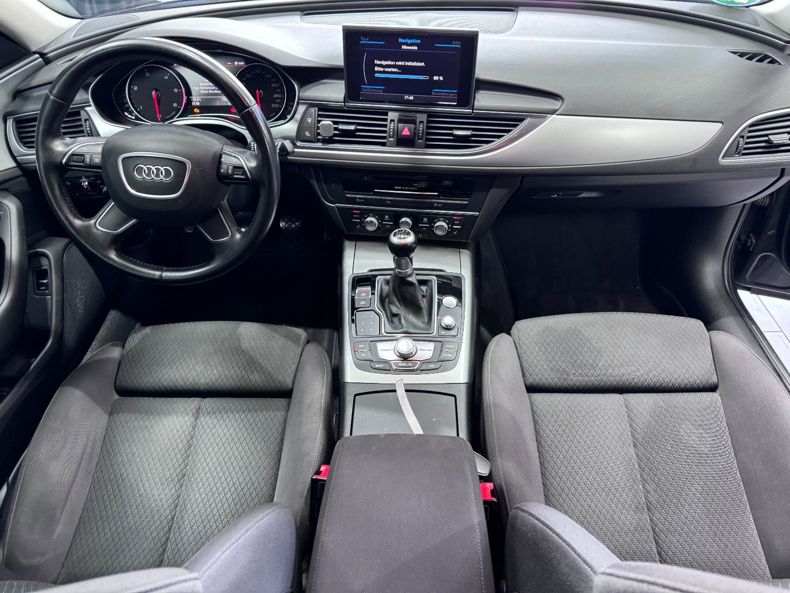 Fahrzeugabbildung Audi A6 Avant 2.0 TDI ultra*NAVI*XENON*