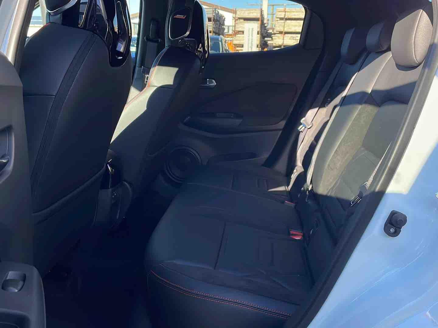 Nissan Juke 1.0 DIG-T Automatik Redline Edition, миниатюра 12
