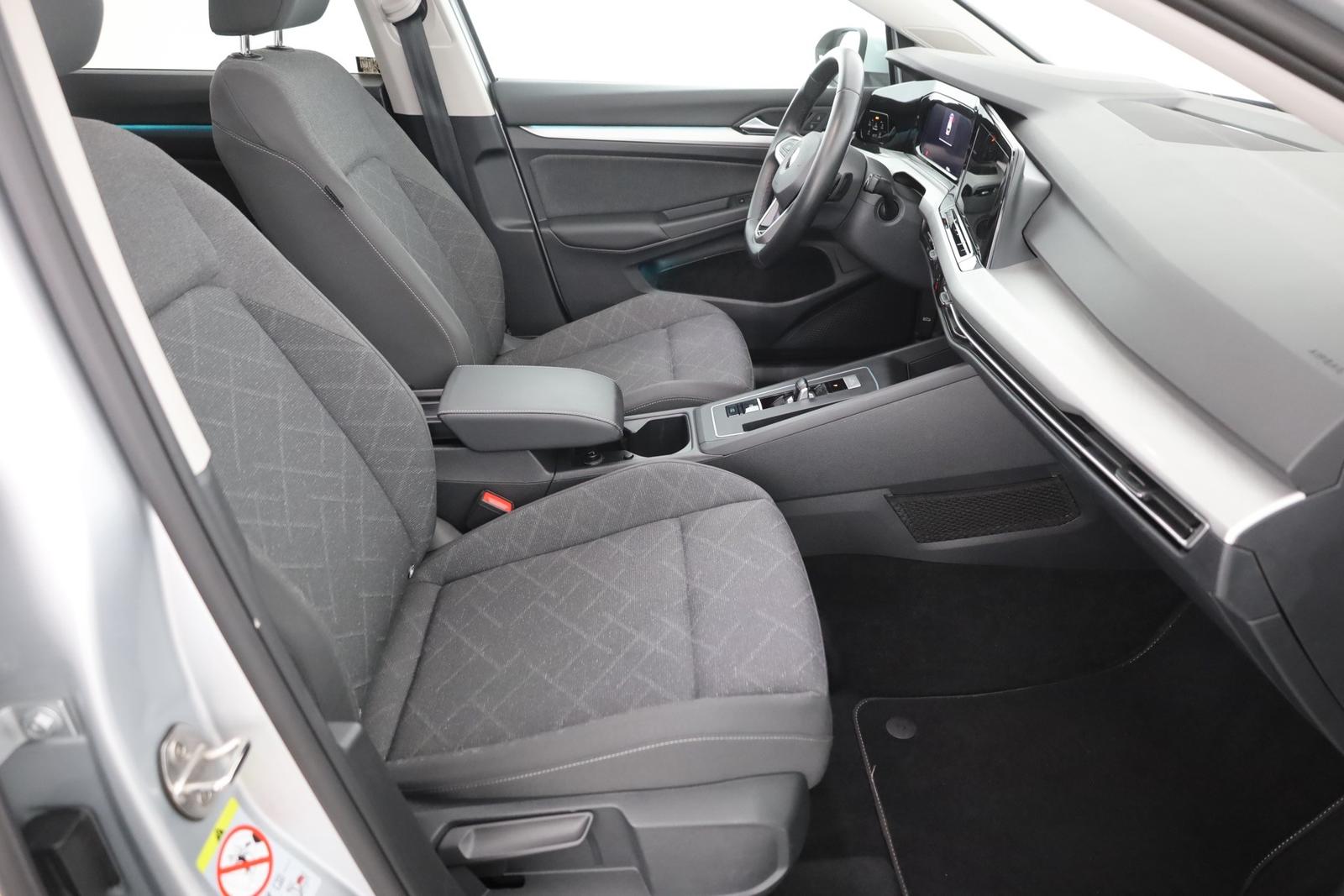 Volkswagen Golf VIII Variant 2.0 TDI DSG LED Navi Pano ACC