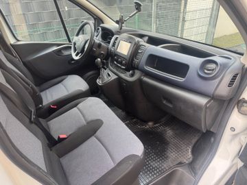 Opel Vivaro - 9