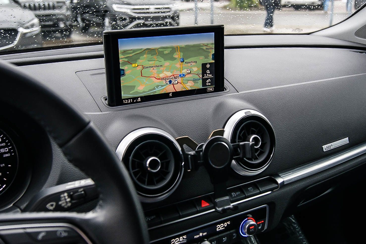 Fahrzeugabbildung Audi A3 30 TFSi SPORT S-tronic XENON NAVIGATION PDC