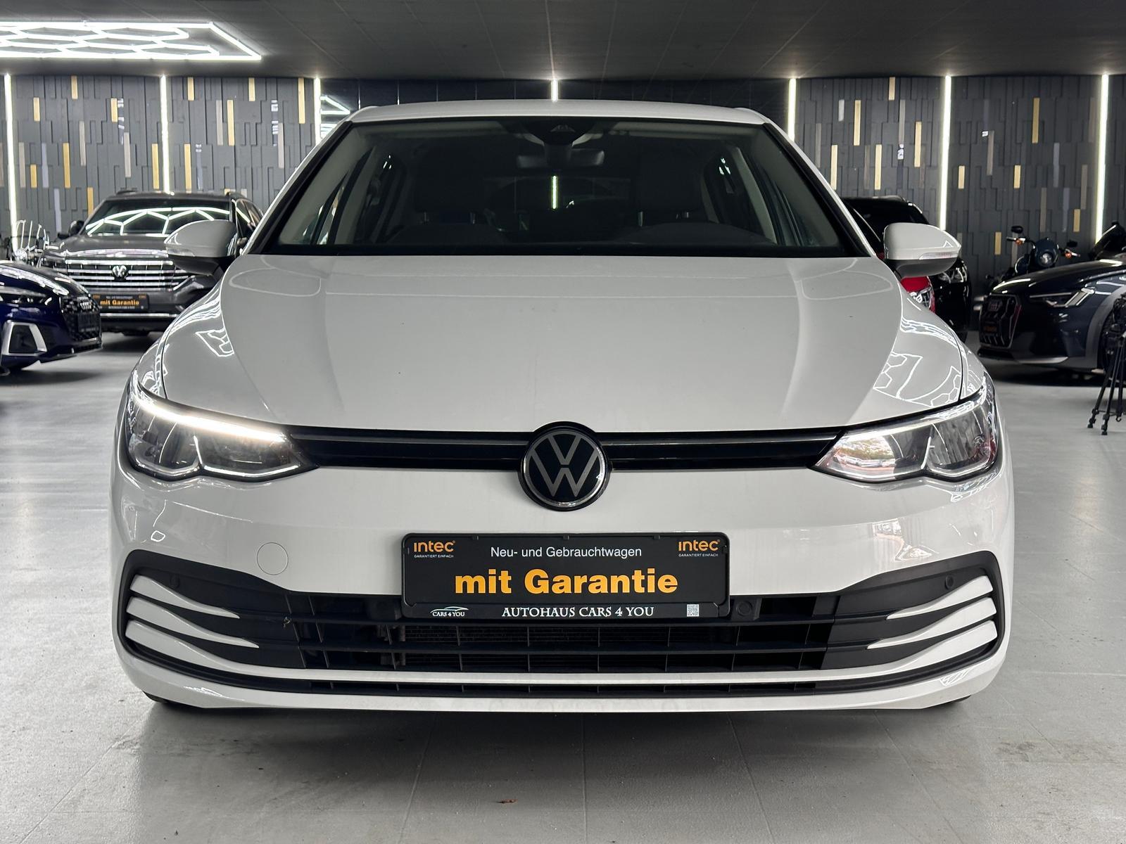 Volkswagen Golf Life 1.5 TSI ACT LANE/SHZ/CARPLAY/NAVI/LED