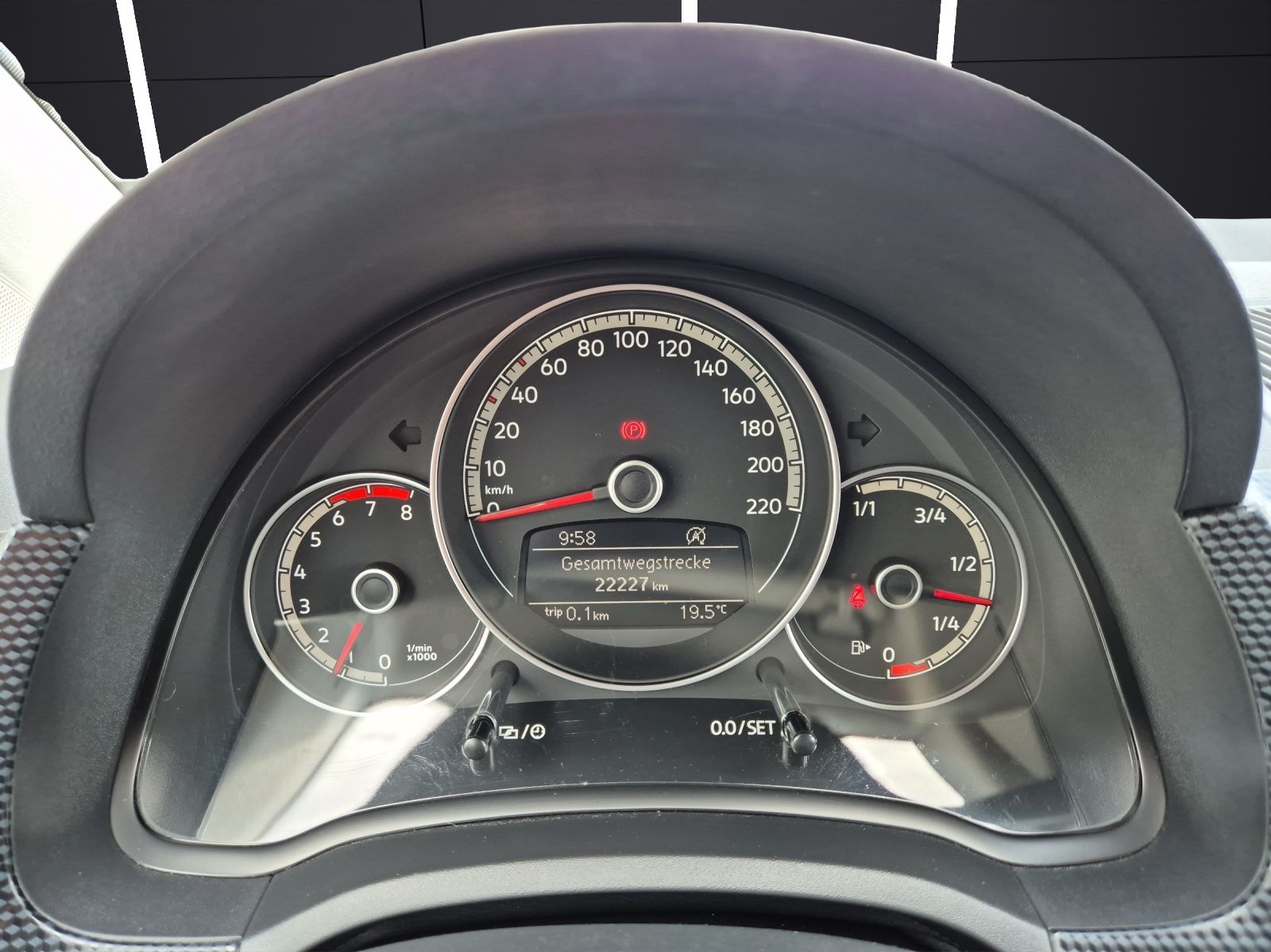 Fahrzeugabbildung Volkswagen up! 1.0 Klima DAB GRA RFK SH LM
