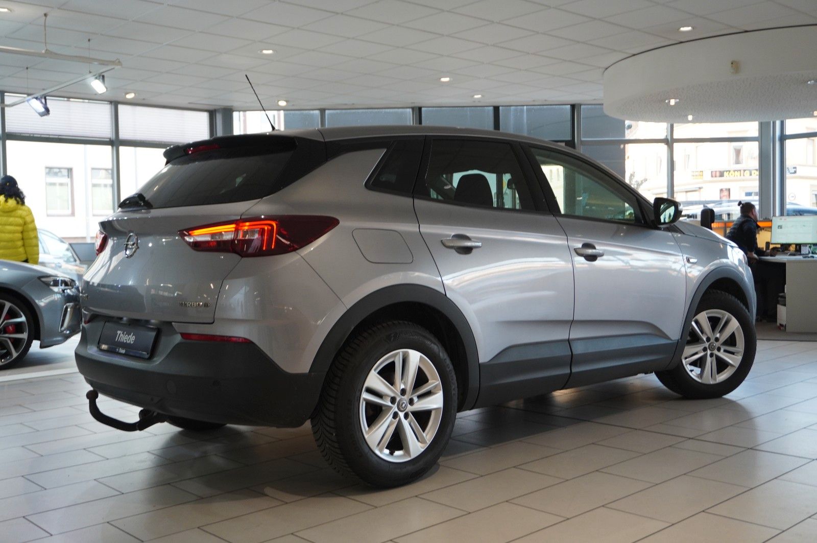 Fahrzeugabbildung Opel Grandland (X) 1.5D  EDIT. NAVI/LED/KAMERA/SH/AHK