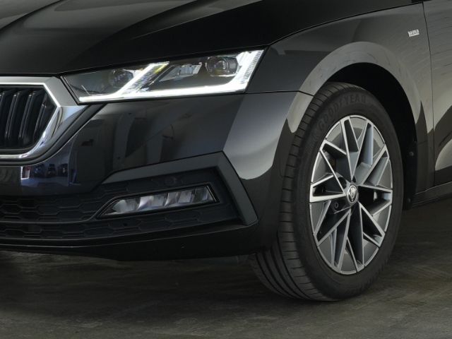 Octavia COMBI TOUR TDI DSG+AHK+KLIMA+NAVI+LED-SC