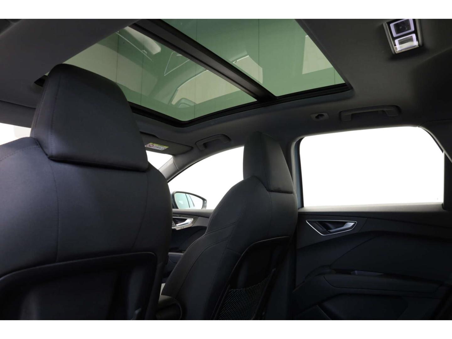 Audi Q4 45 quattro AHK/W-Pumpe/RFK/P-Dach/ACC, миниатюра 21