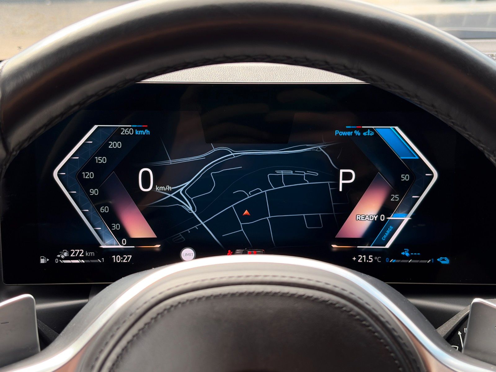 Fahrzeugabbildung BMW 330e Touring M Sport Alcan. Anthra. LC+ AHK H&K