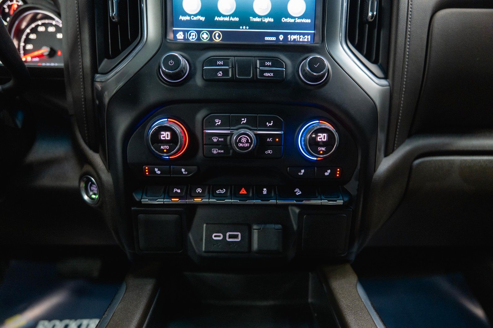 Fahrzeugabbildung Chevrolet Silverado 5.3L V8 4x4 RST Limited ZZ1 NightPaket