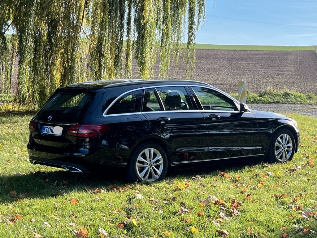 Image of Mercedes-Benz C 180