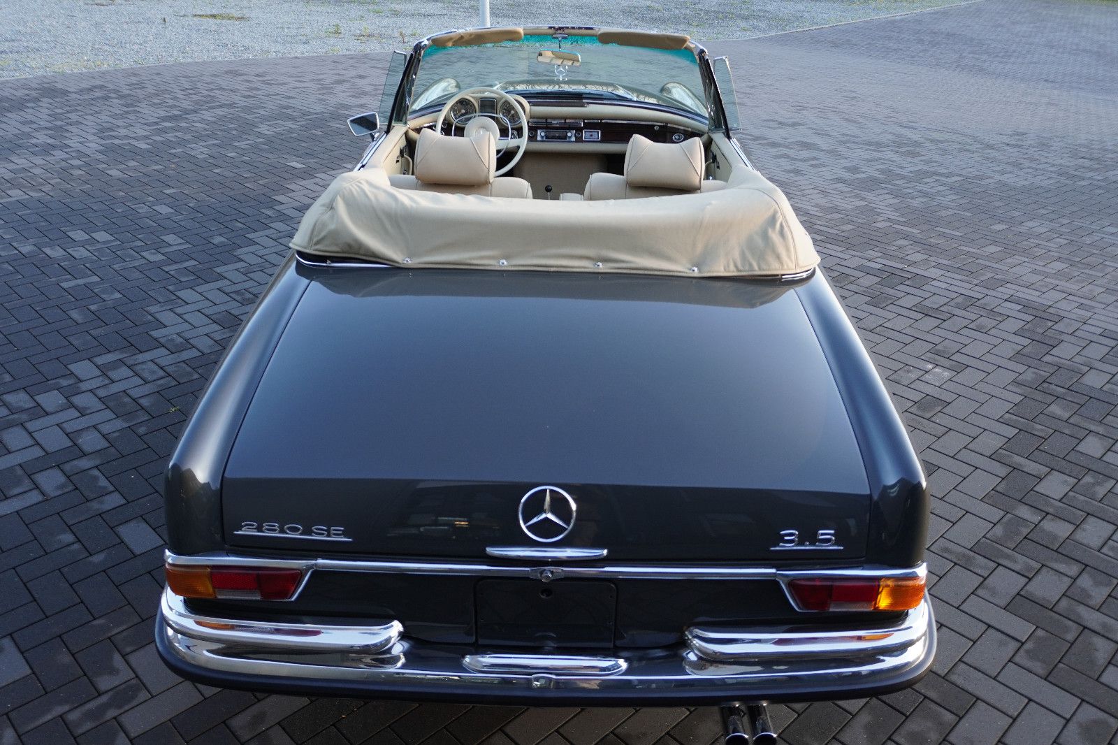 Fahrzeugabbildung Mercedes-Benz 280 SE 3,5 Cabriolet Conversion