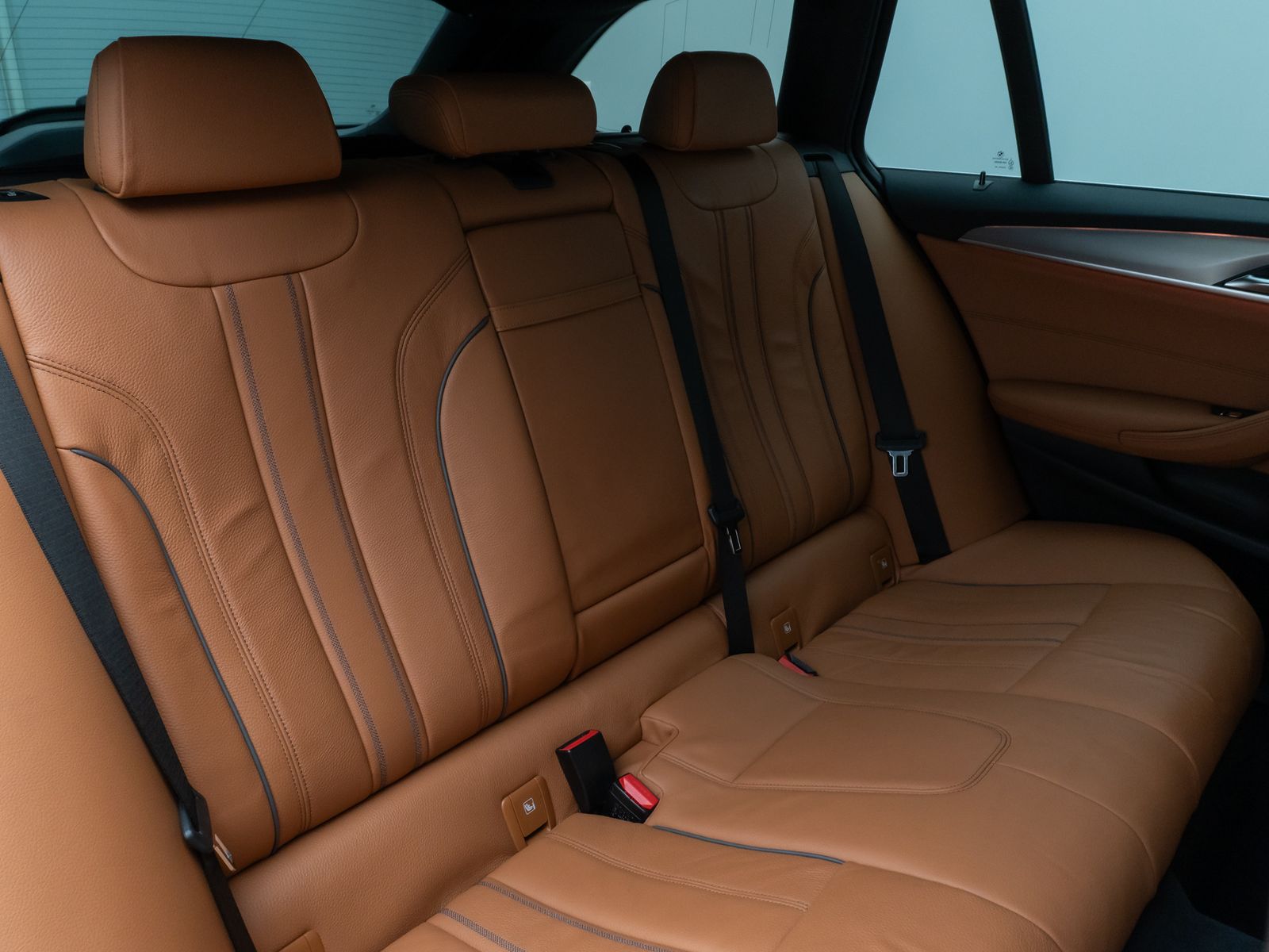 Fahrzeugabbildung BMW 530e xD M Sport HUD DAB Laser HiFi AHK Komfort