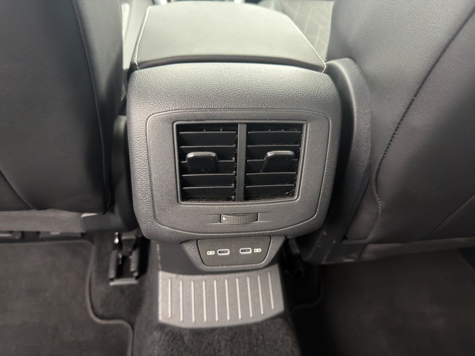 Volkswagen T-Roc - Bild 14