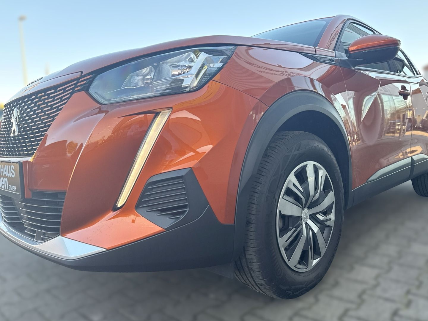 Fahrzeugabbildung Peugeot 2008 e- Active Klimaautom Fahrerprofil DAB Spurh