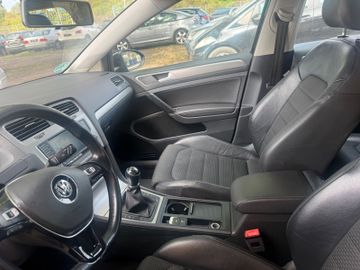 Volkswagen Golf - 9