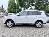 Mitsubishi Outlander Motion 2,0  2WD*Navi+Xenon+Teilleder* - Mitsubishi Outlander: Motion