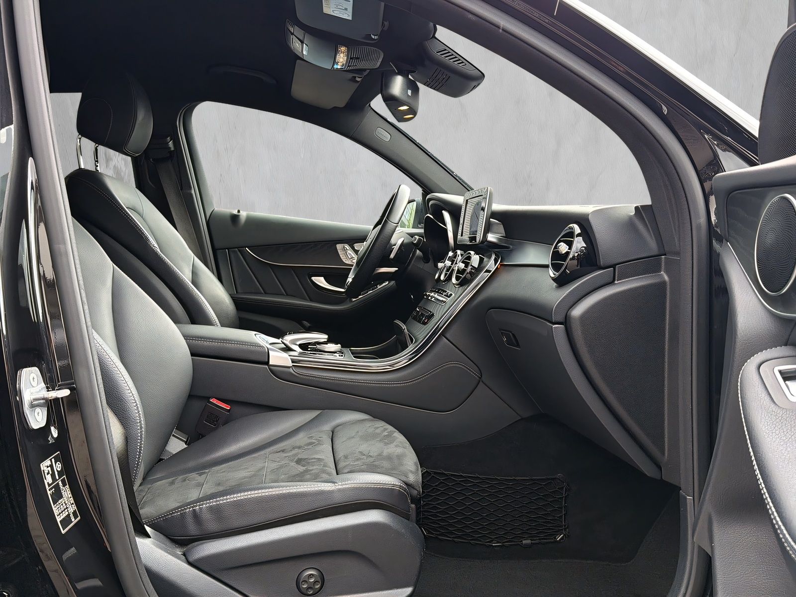 Fahrzeugabbildung Mercedes-Benz GLC 250 d Coupe AMG 4Matic MEMORY LED AHK KAMERA