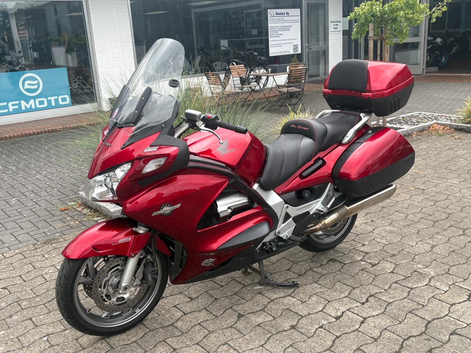 Honda ST 1300