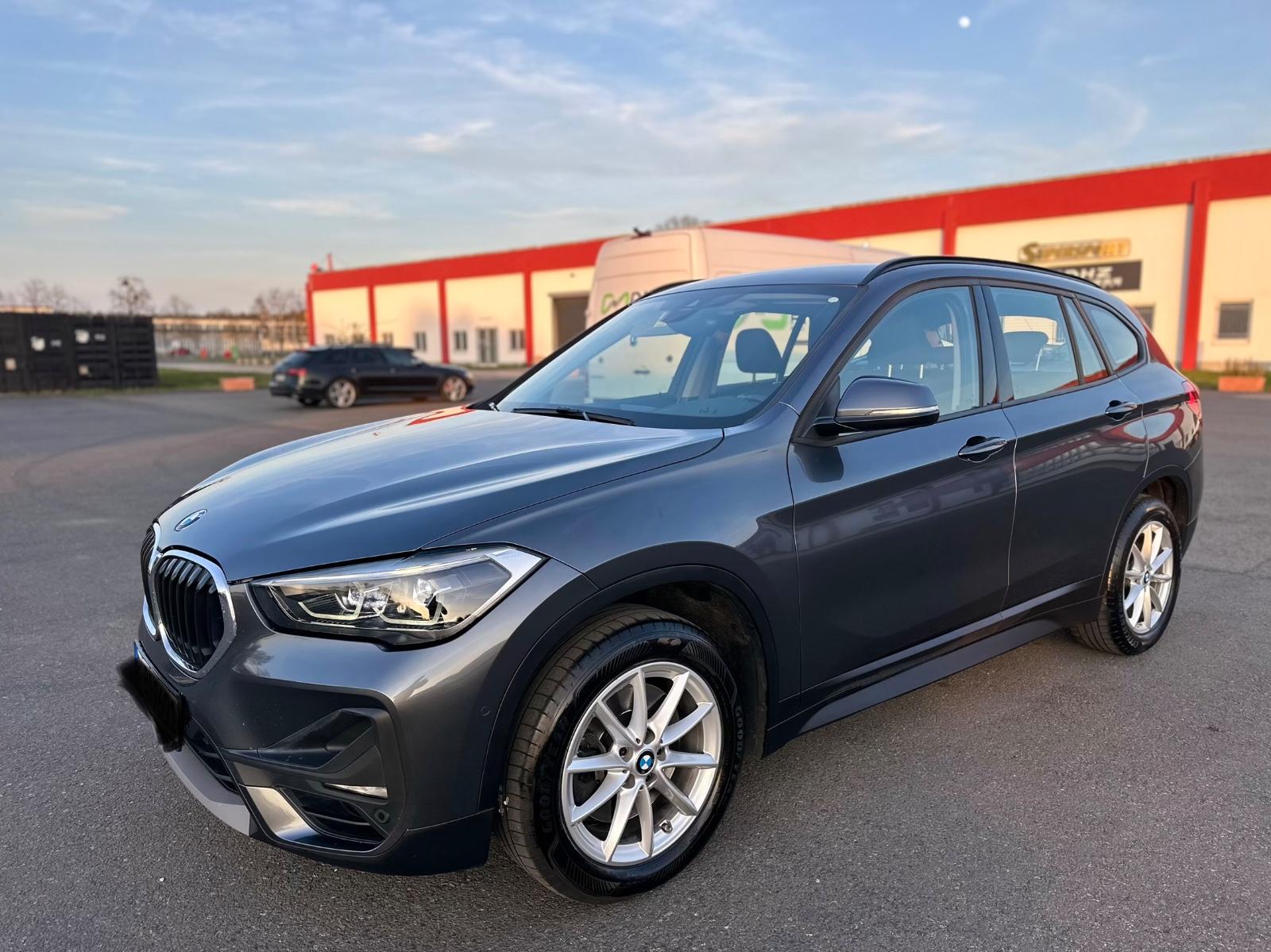 BMW X1 sDrive 20 i Advantage LED!Parkassistant!