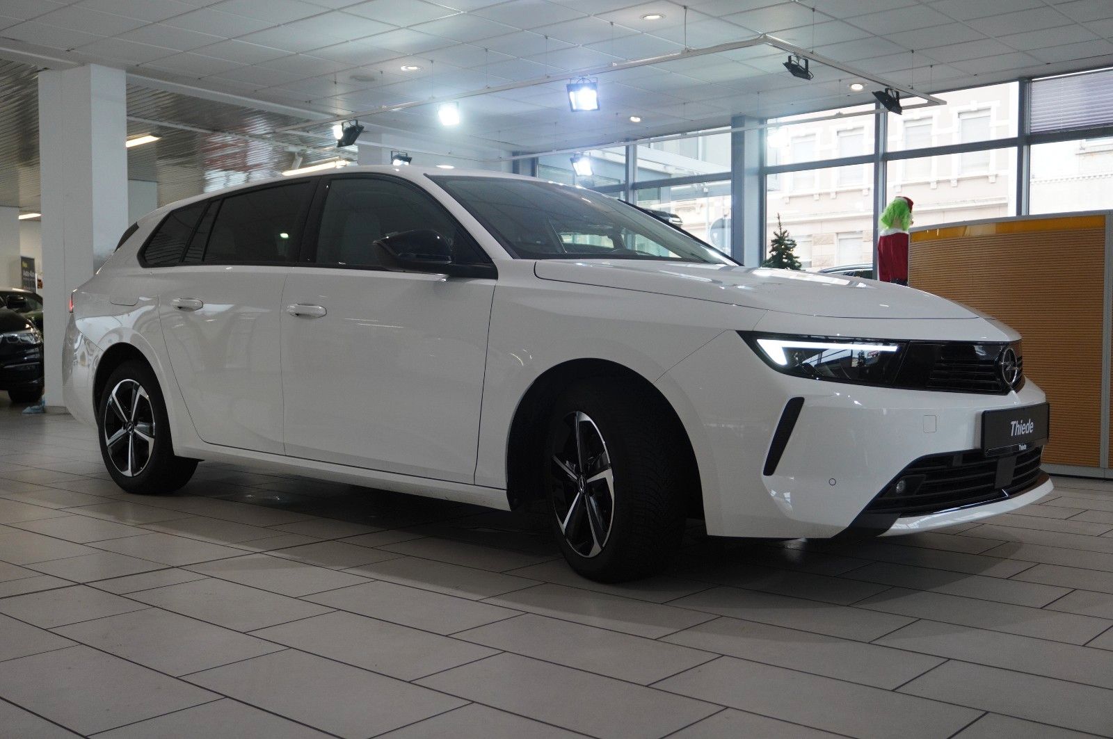 Fahrzeugabbildung Opel Astra L ST 1.5D EDITION NAVI/LED/SHZ/SPORT/DAB+