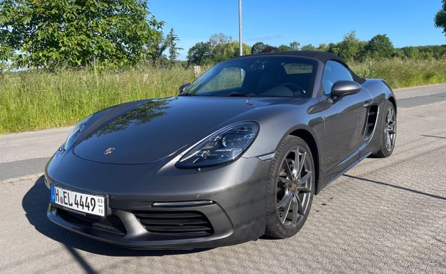 PORSCHE Boxster 718 Boxster im Bestzustand