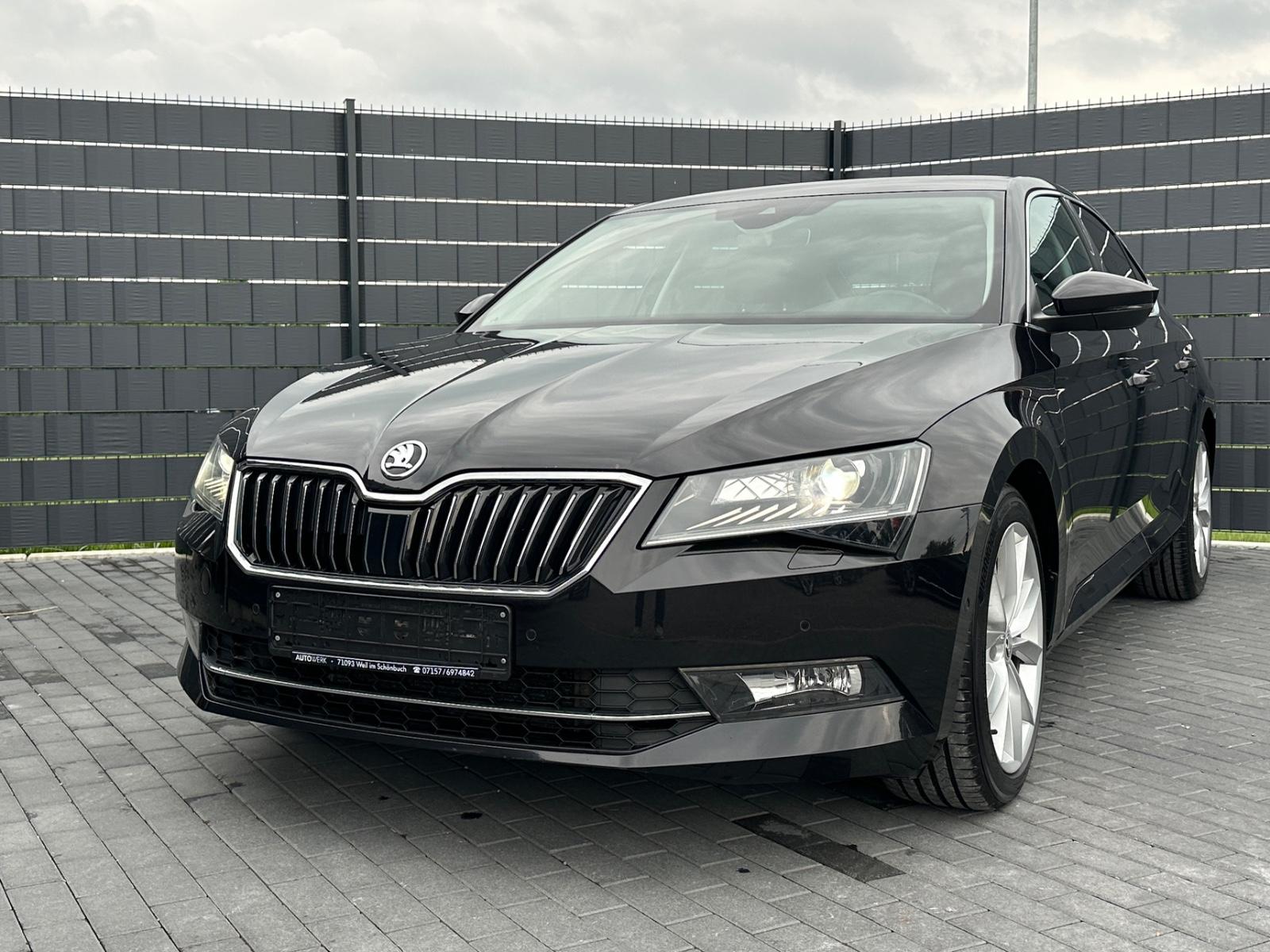 Skoda Superb 2.0 TDI Style*DSG*BI-XENON*ACC*CARPLAY*