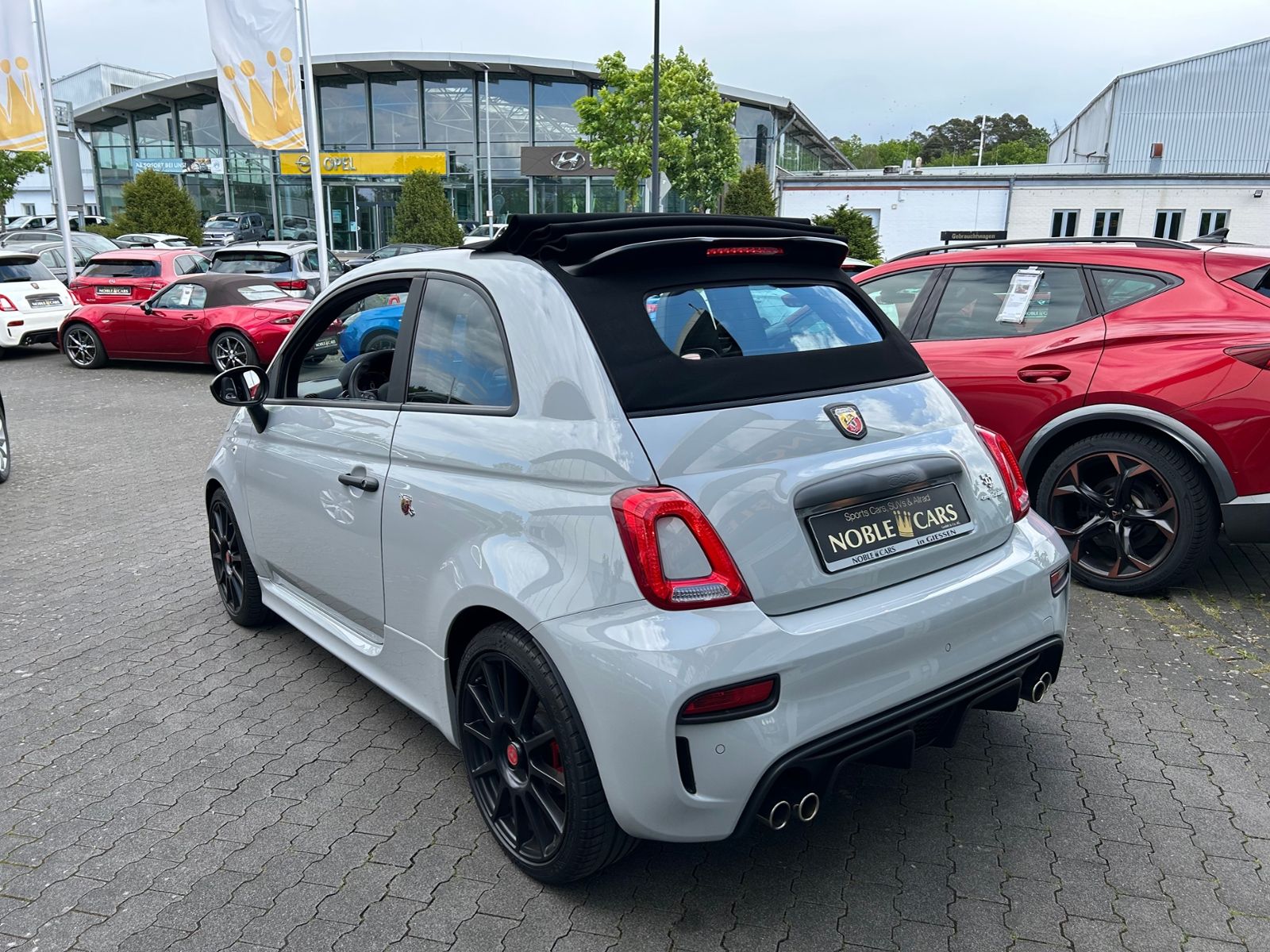 Fahrzeugabbildung Abarth 595C Cabrio Competizione BEATS XEN CARPLAY PDC