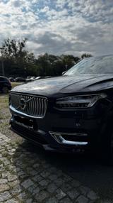 Volvo XC90 B5 Ultimate Bright B&W Pano Massage AHK - gebrauchte Volvo XC90 aus dem Jahr 2023