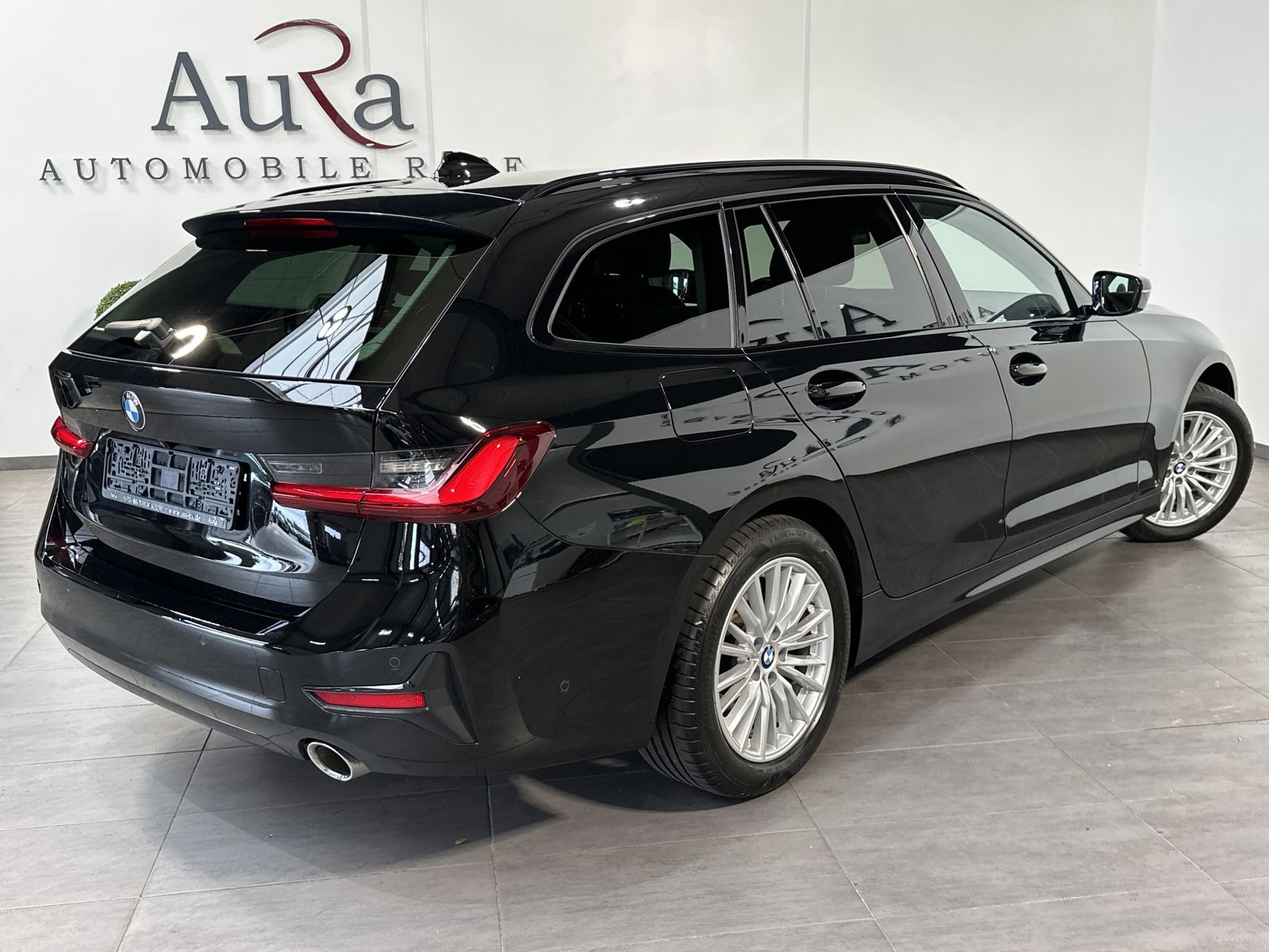Fahrzeugabbildung BMW 320d Touring Sport-Line NAV+LED+KAMERA+17ZO+1HD