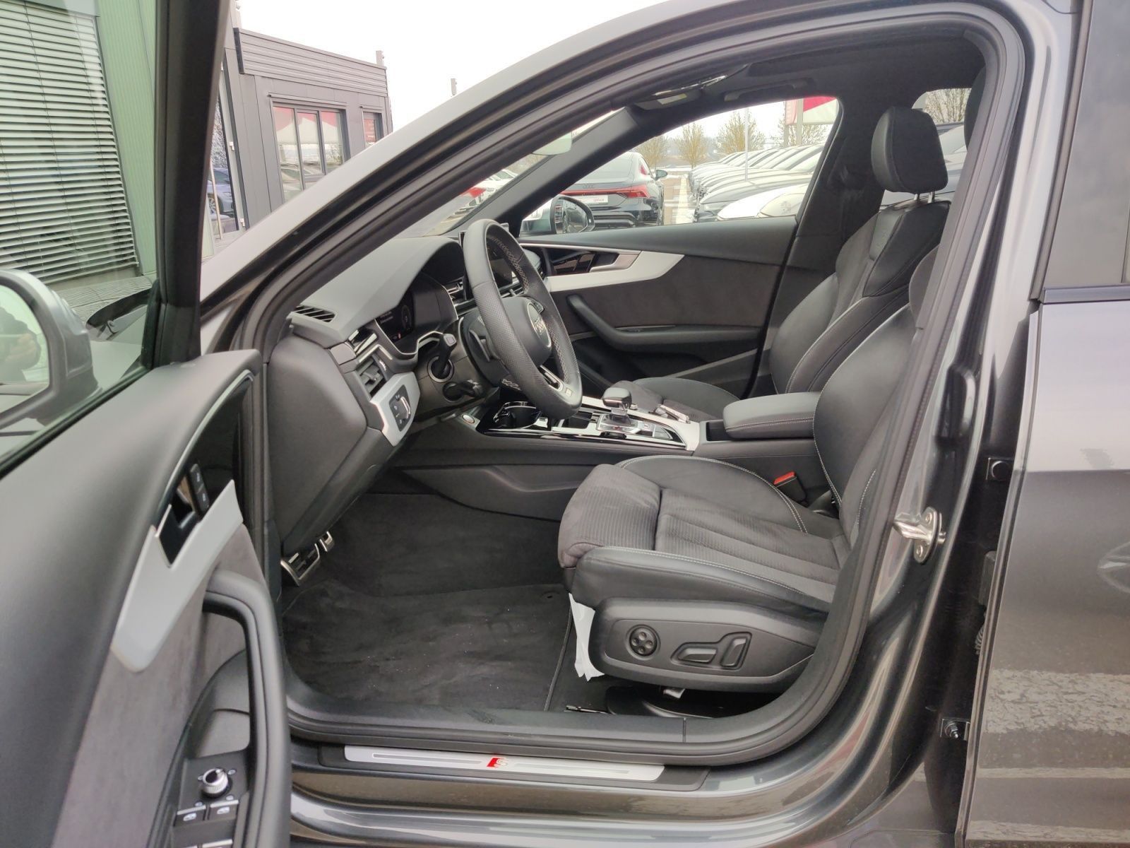 Audi S4 Avant 55 TDI q. Tiptr. competition edition, P foto 12