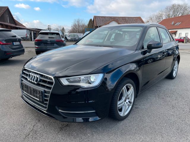 Audi A3 Sportback Attraction, Xenon, Navi, Temp., SHZ