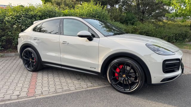 PORSCHE Cayenne COUPE GTS CARBON LIGHT PACKAGE