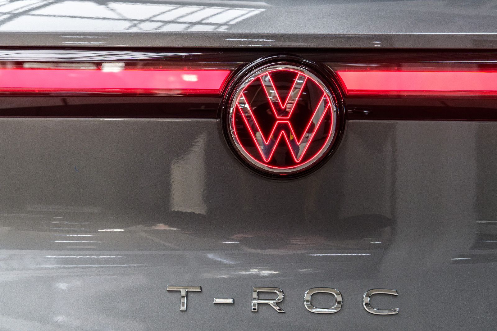 Fahrzeugabbildung Volkswagen T-Roc 1.5 eTSI Style el. Heckklappe+IQLight+Pano