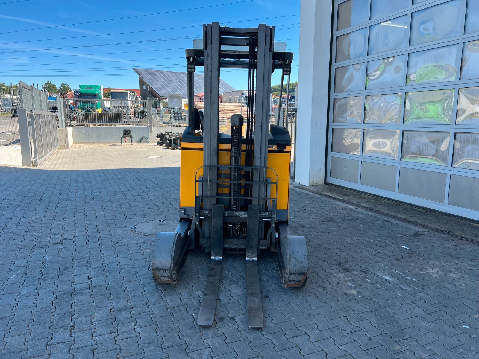 Fahrzeugabbildung Jungheinrich ETV C16 / Triplex 5.72m / SS / nur 2.836h / 2016