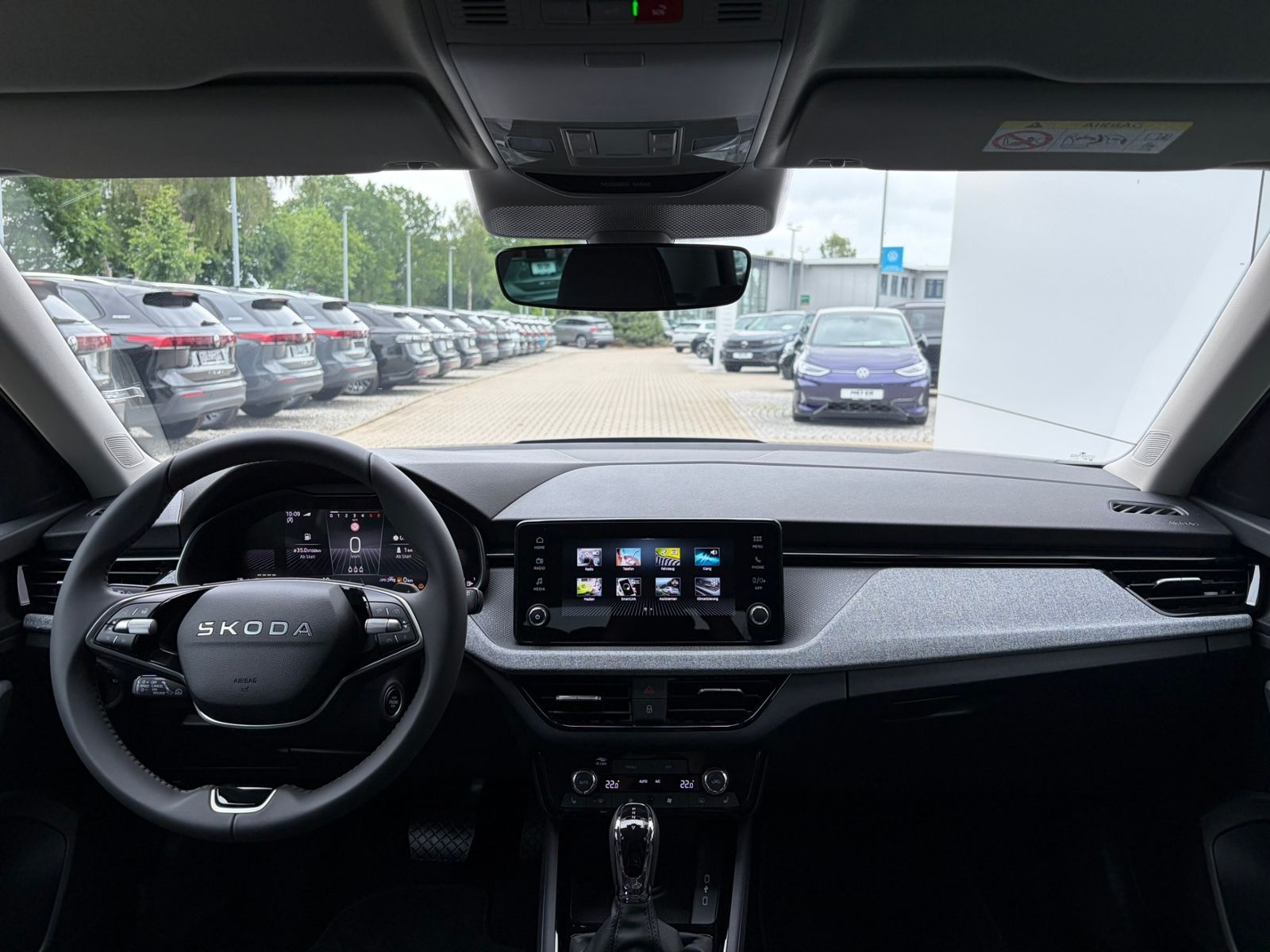 Fahrzeugabbildung SKODA Kamiq Balance 1.0 TSI DSG *Black Style,AHK,Matri