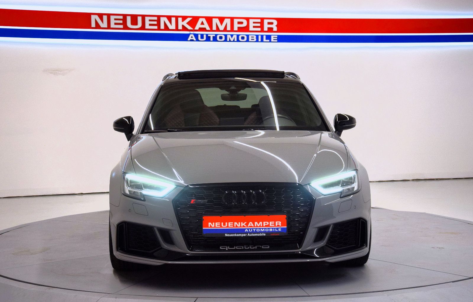 Fahrzeugabbildung Audi RS 3 Sportback Pano ACC Rautenstepp B&O Matrix