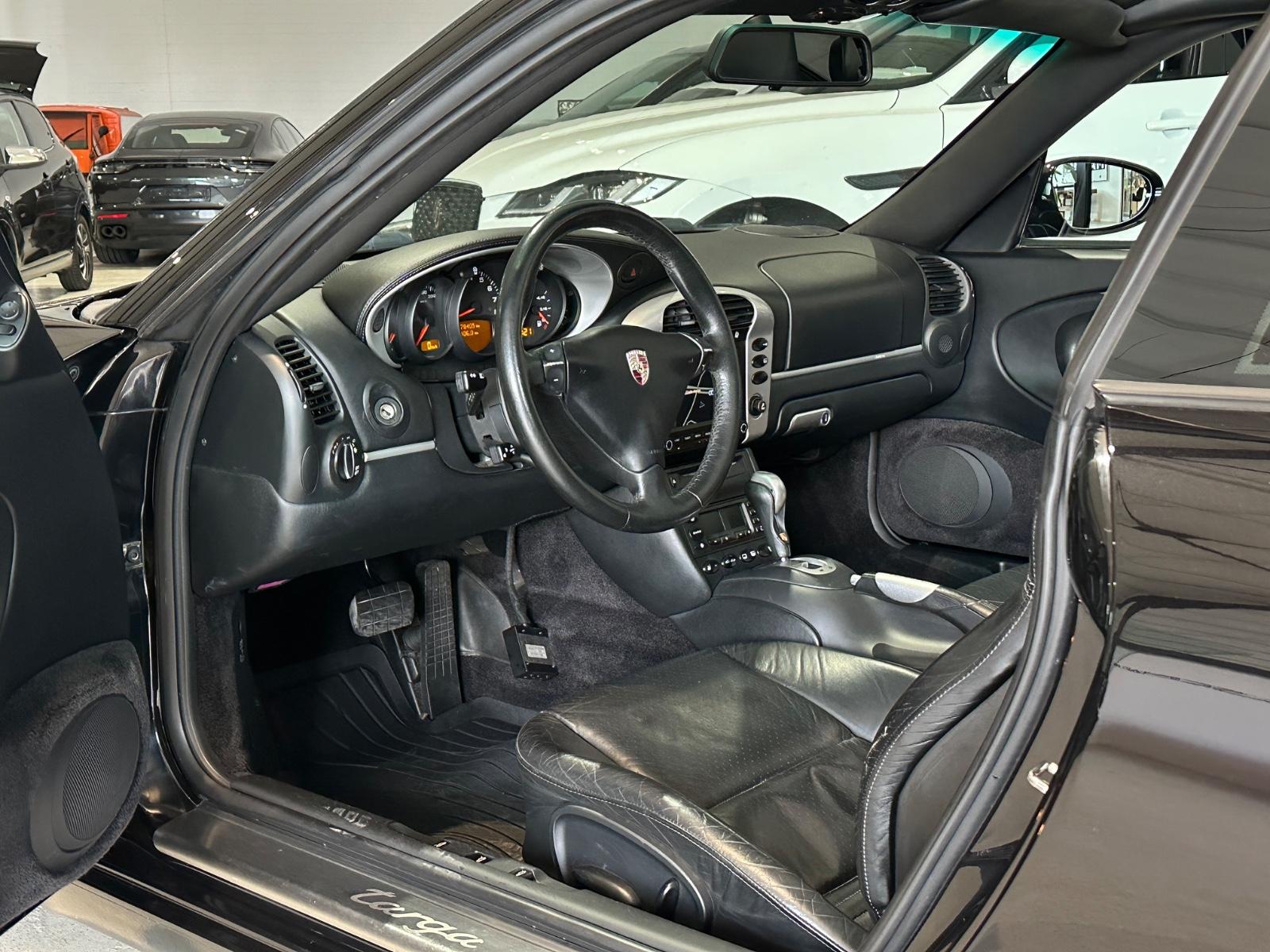 Porsche 911 Targa 996 | 320 ch | BVA | CarPlay | Cuir | Phares bi-xénon | Sièges chauffants | Toit panoramique