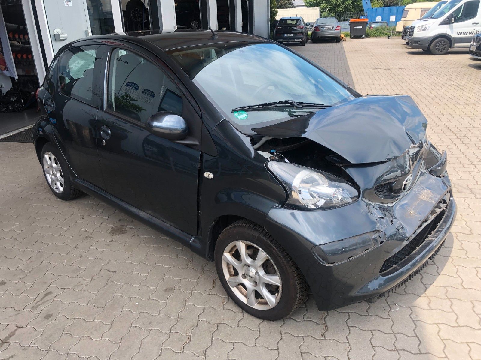 Fahrzeugabbildung Toyota Aygo AYGO Cool Unfall